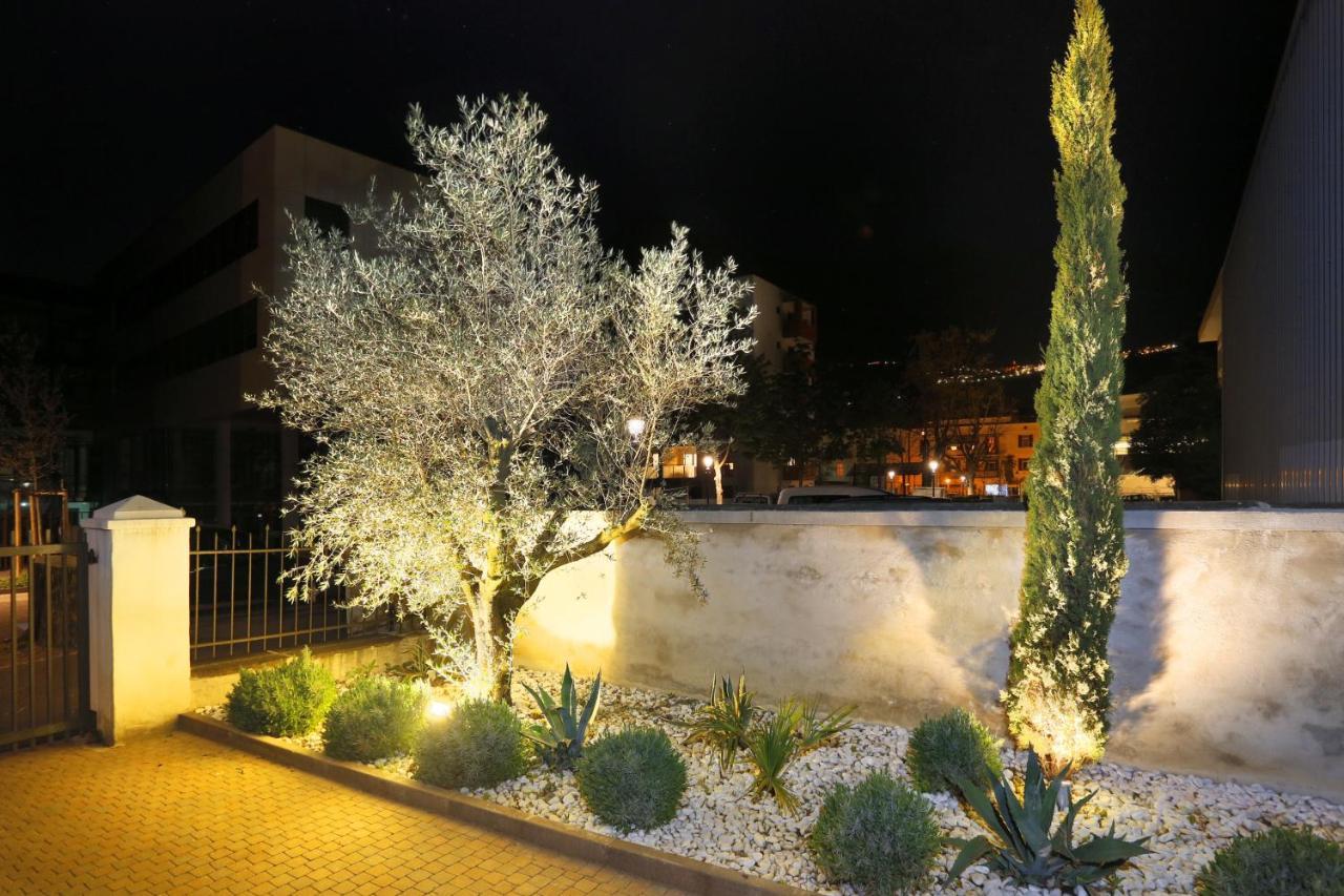 Garni Villa Tyrol - Adults Only Мерано Екстериор снимка