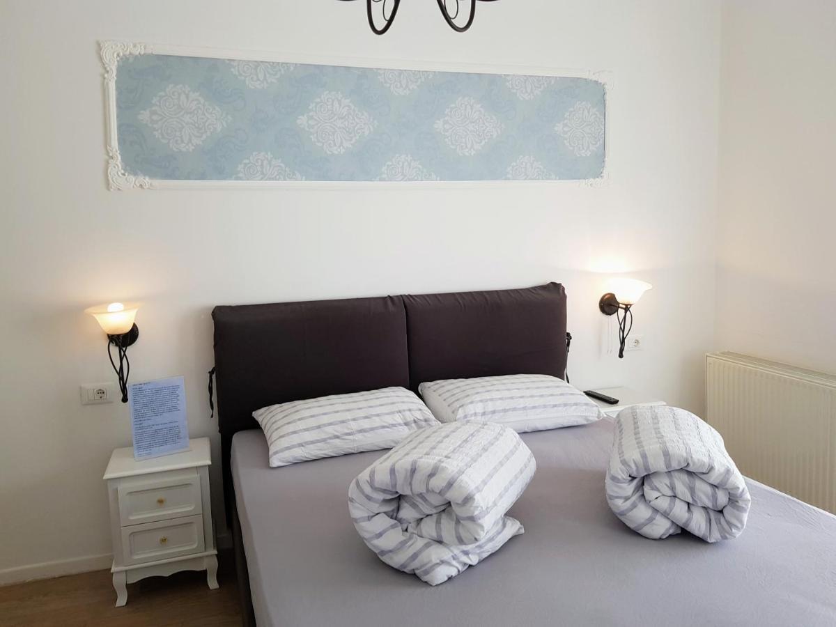 Garni Villa Tyrol - Adults Only Мерано Екстериор снимка